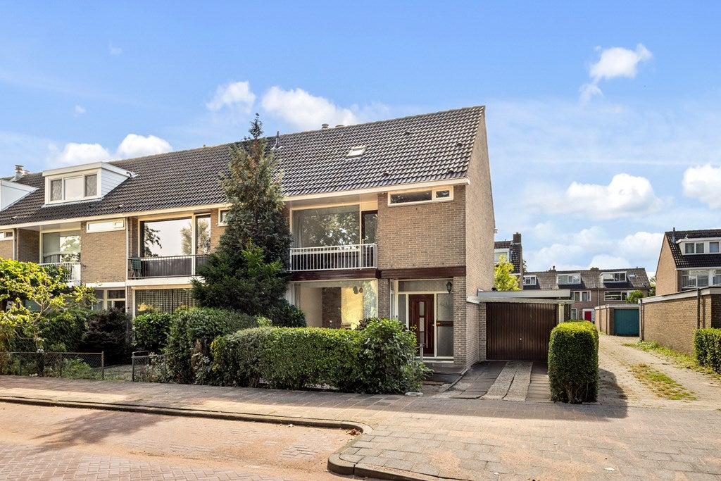 Huis Graaf Willem de Rijkelaan 29 in Leidschendam