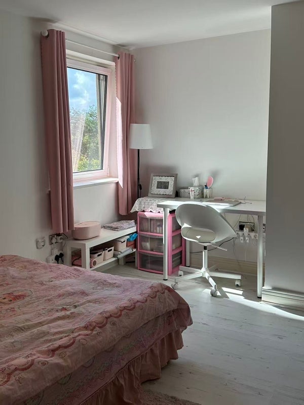 Flat Booth Road in Greater London