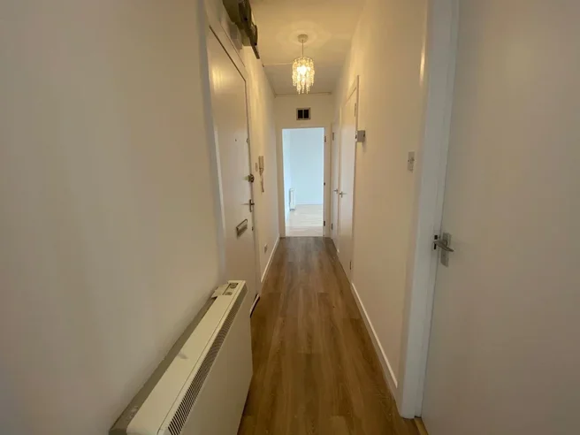 Flat Kent Road in Glasgow