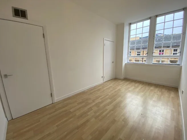 Flat Kent Road in Glasgow