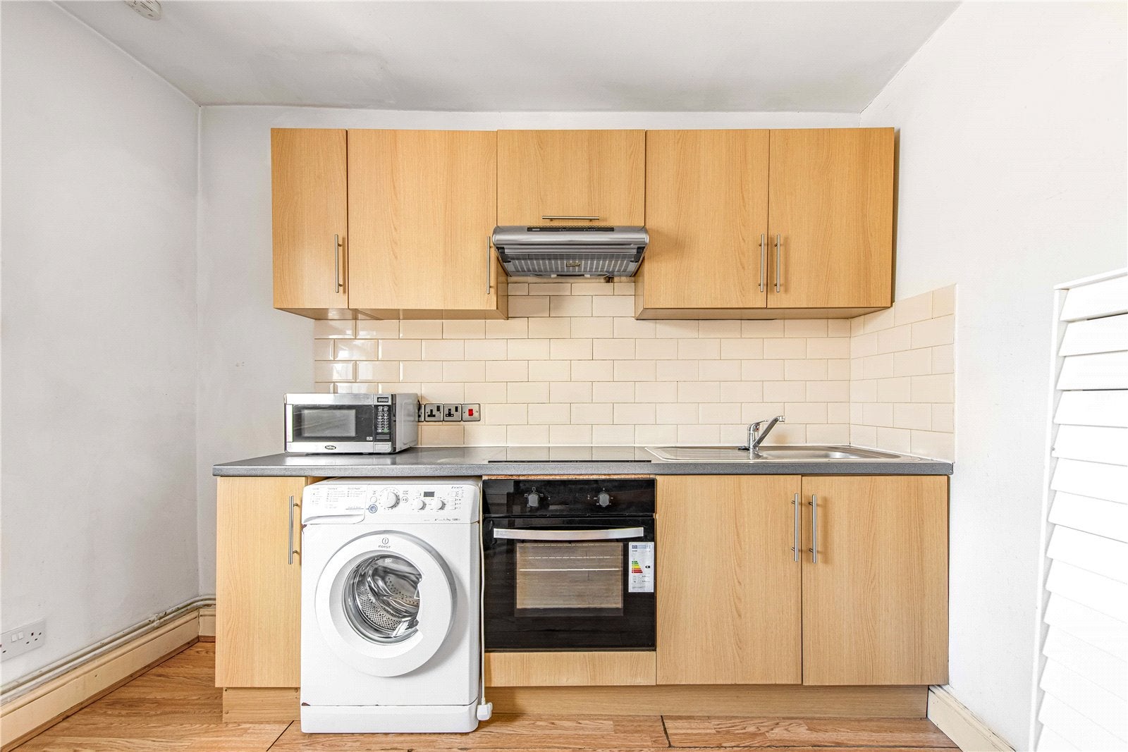 Flat Regis Place in Greater London