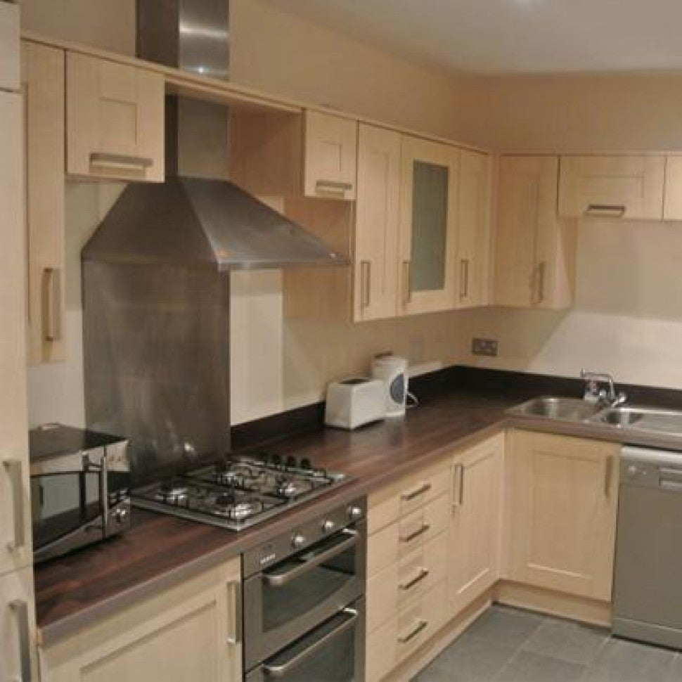 Room Watkin Road in Leicester