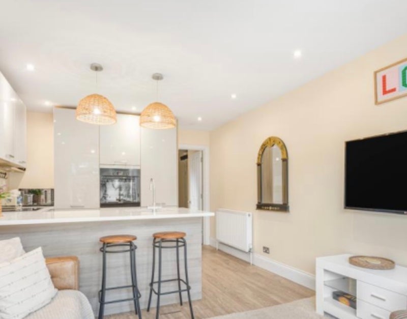 Room Disraeli Road in Greater London