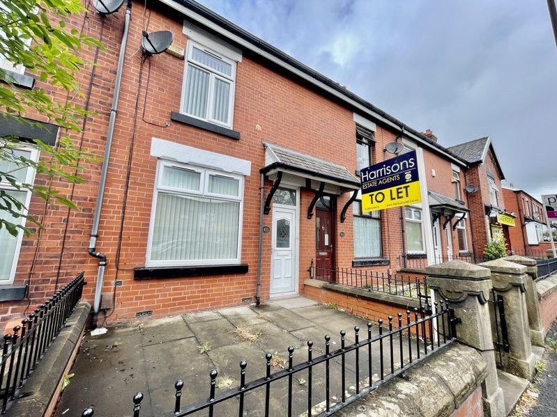 House Tonge Moor Road in Bolton