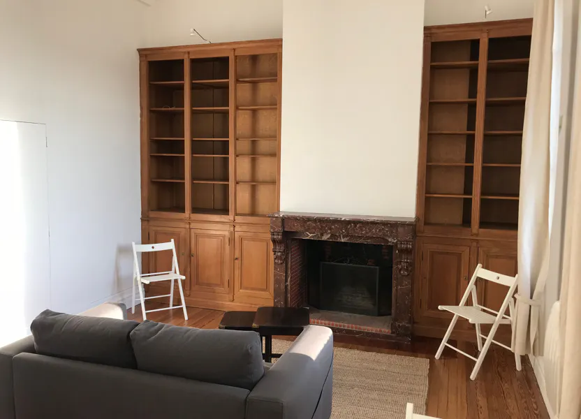 Appartement Cours Saint-Louis à Bordeaux