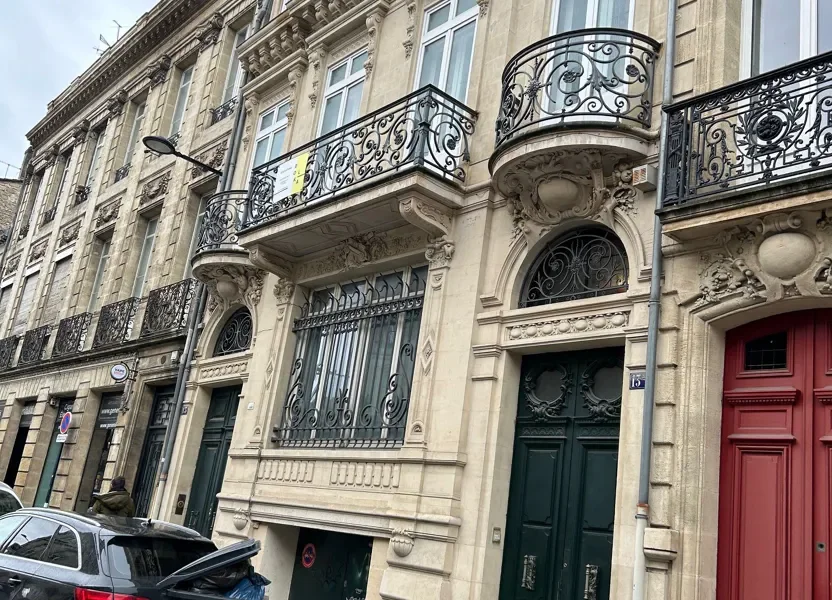 Appartement Cours Saint-Louis à Bordeaux