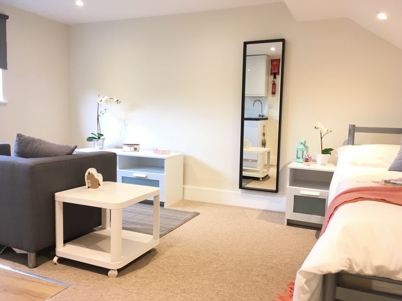 Room St Augustine's Avenue in Greater London