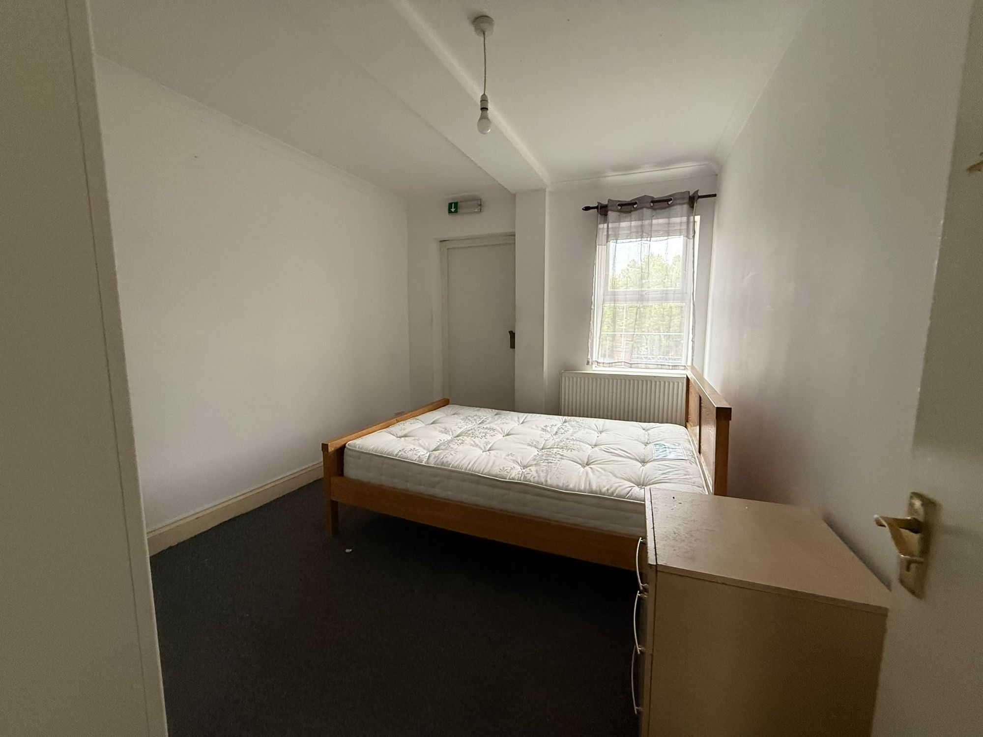 Flat Raven Row in Greater London