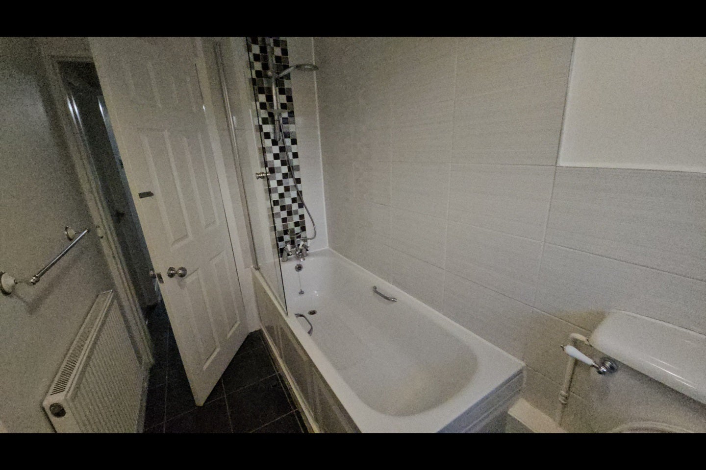 Flat Holme Close in Cheshunt