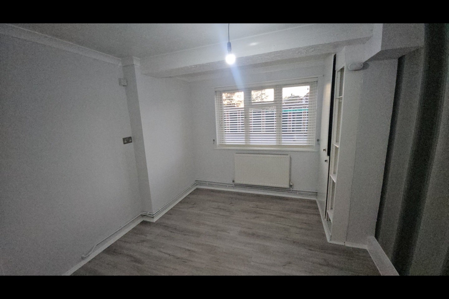 Flat Holme Close in Cheshunt