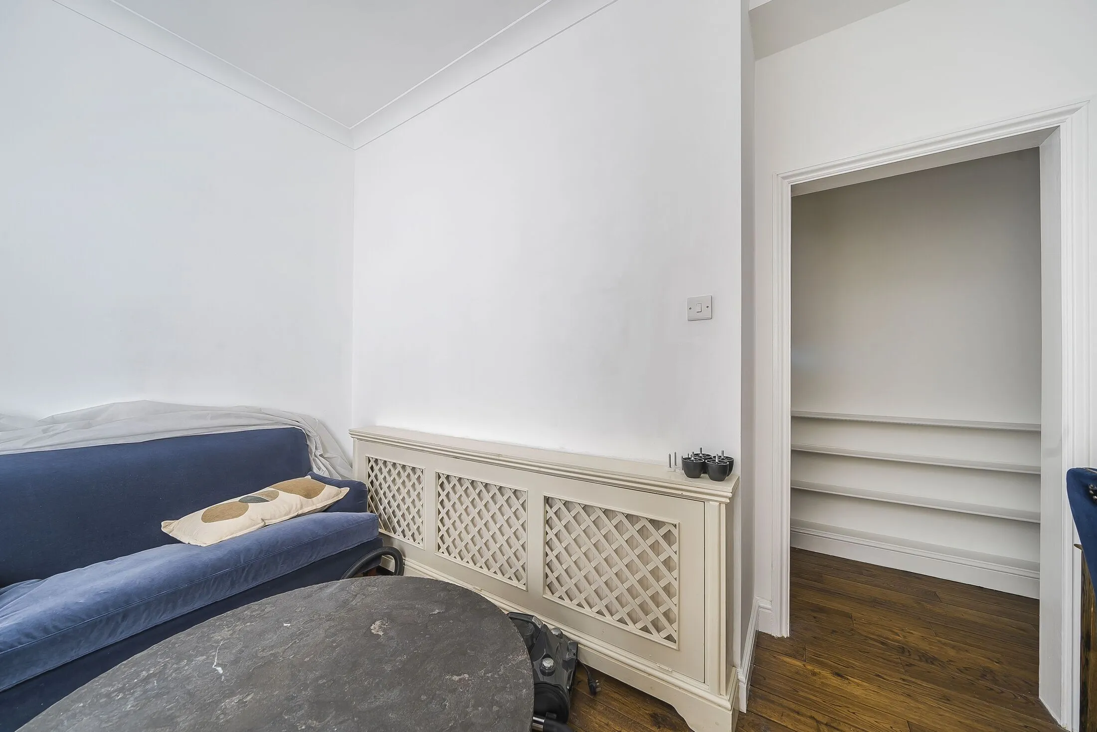 Flat Cranley Gardens in Greater London