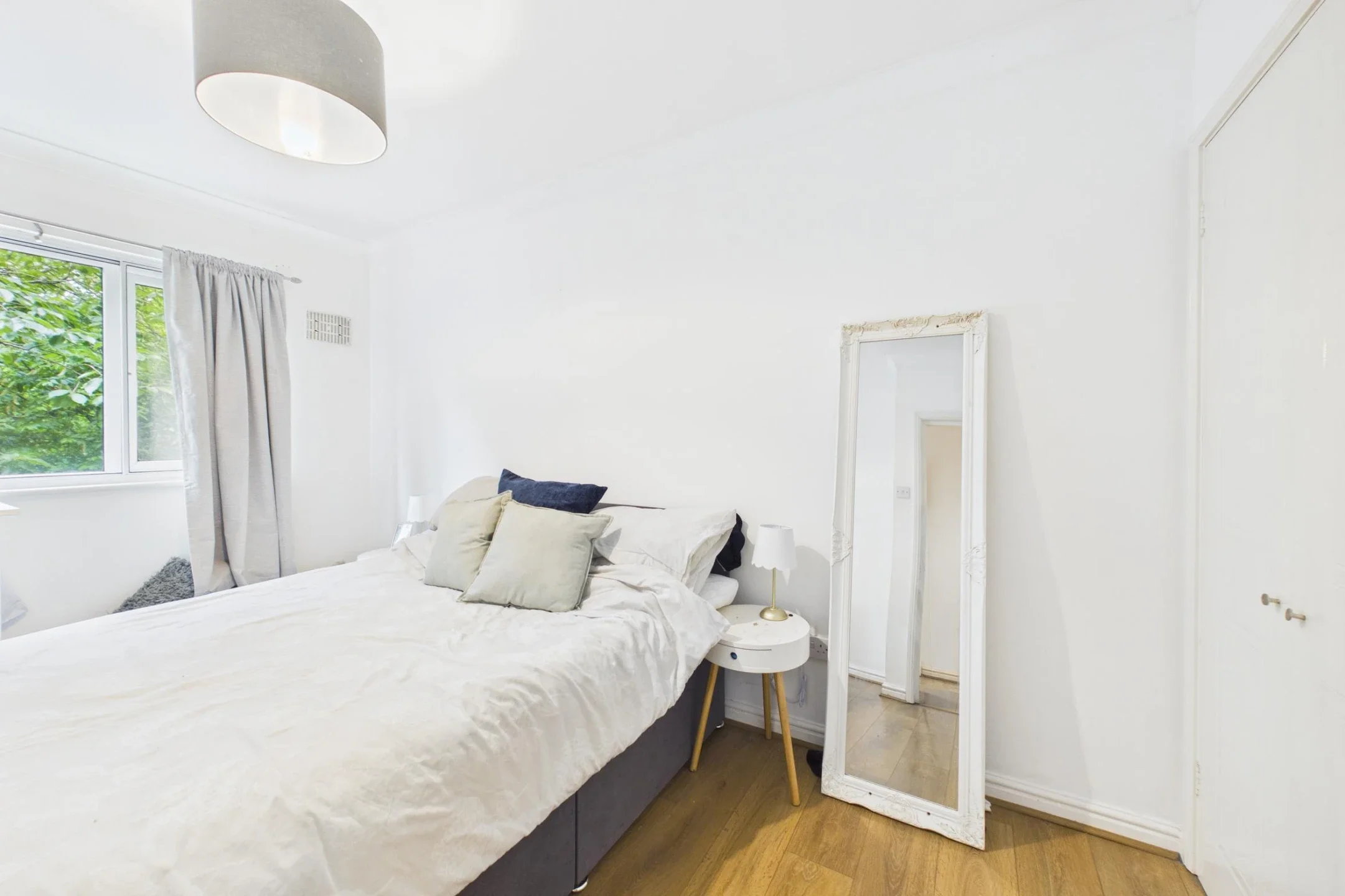 Flat Bishopsgate in City of London