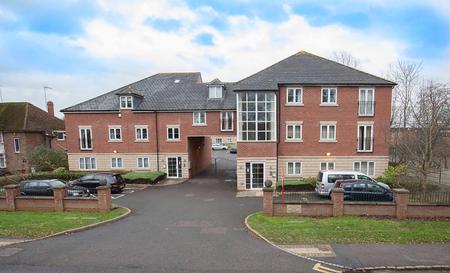 Flat Cottingham Road in Corby