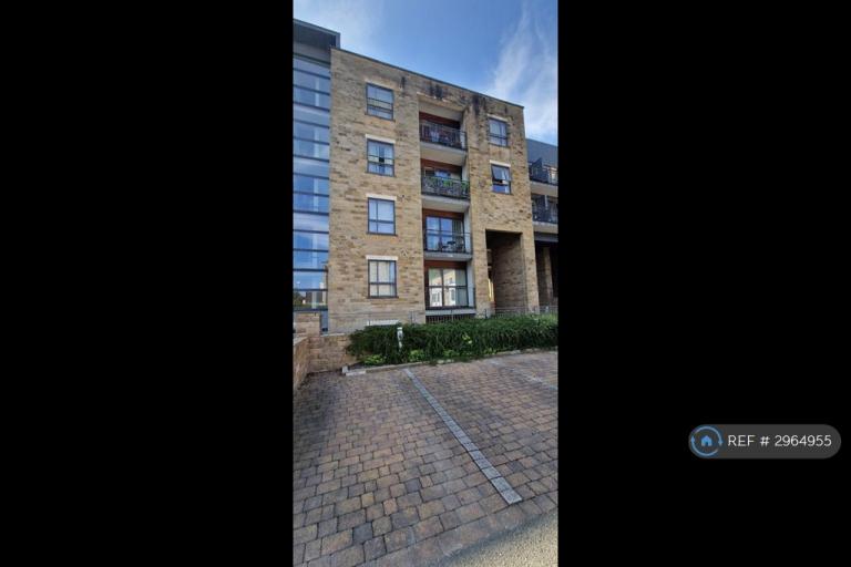 Flat Deakins Mill Way in Bolton