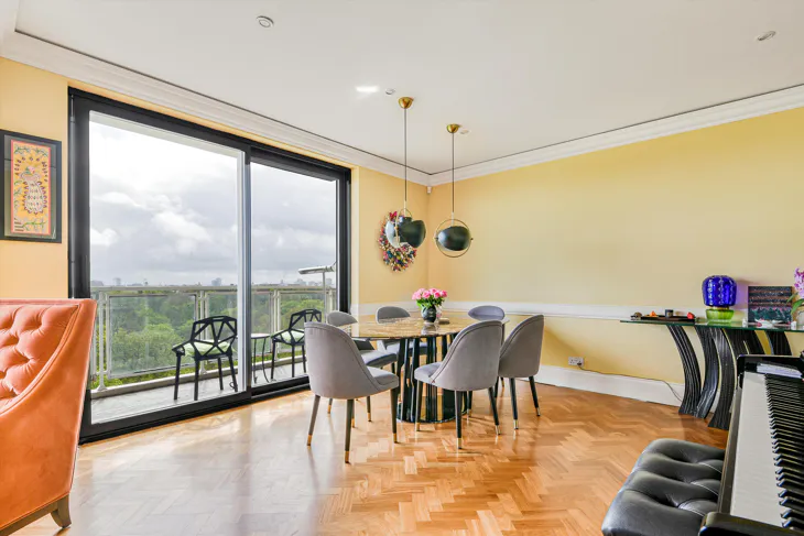 Flat Prince Albert Road in Greater London