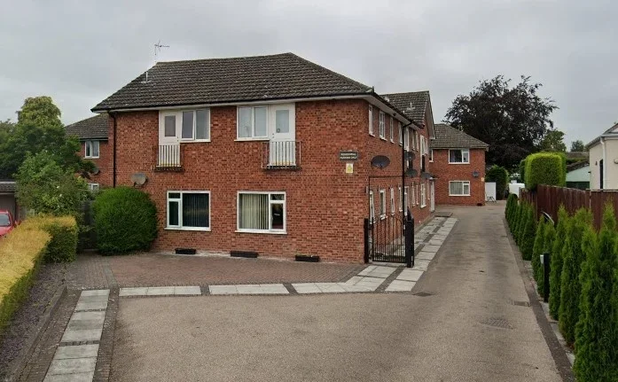 Flat Dawpool Close in Chester