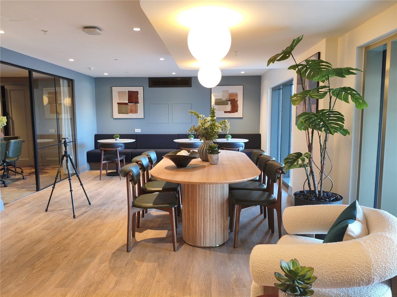 Flat Addison Road in London