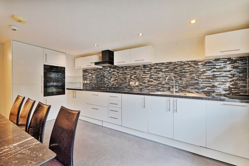 Flat Fulwood Road in Sheffield