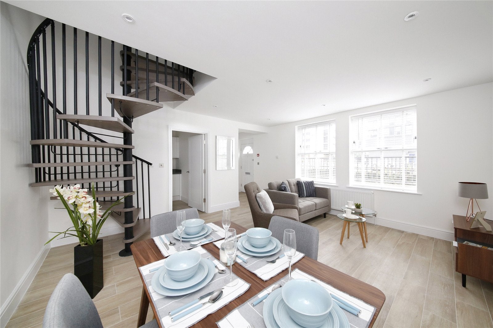 Flat Clarence Road in Greater London