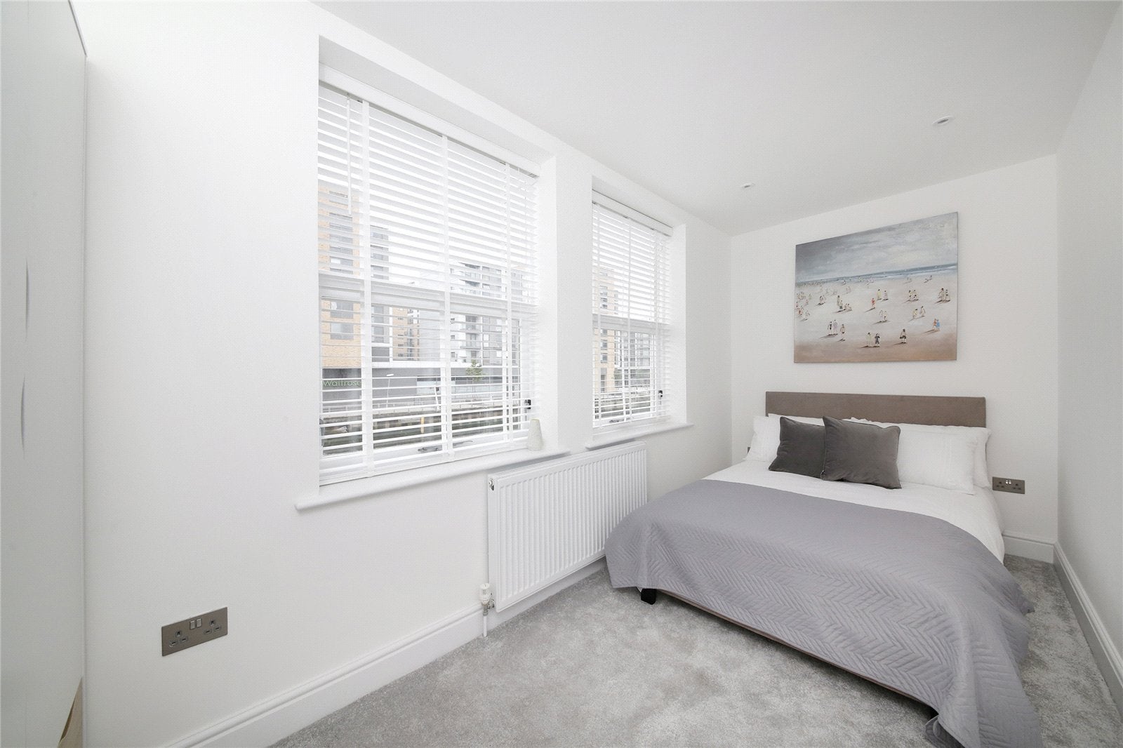 Flat Clarence Road in Greater London