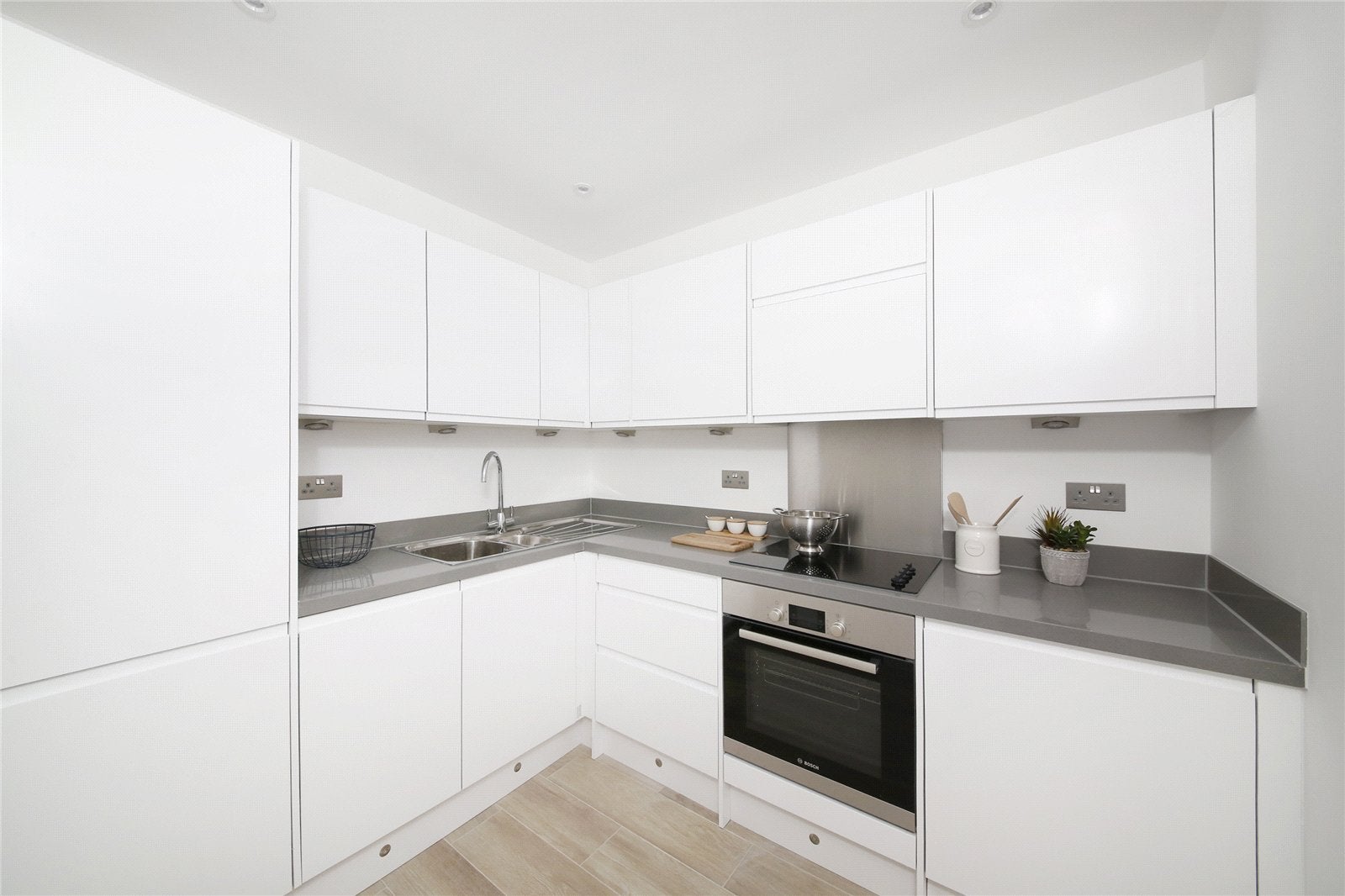 Flat Clarence Road in Greater London