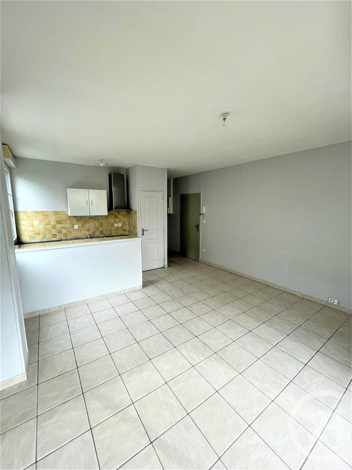 Flat Route de Blois in Saint-Ay