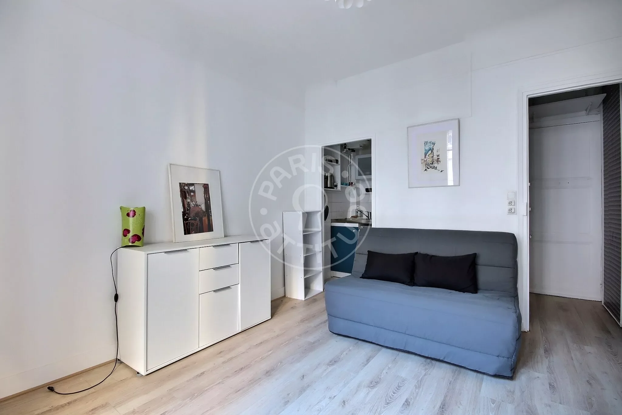 Appartement Rue François Mouthon à Paris