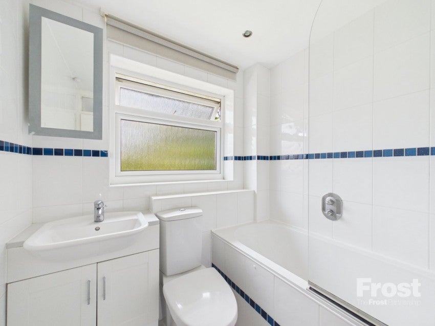 Flat Fernley Court in Maidenhead