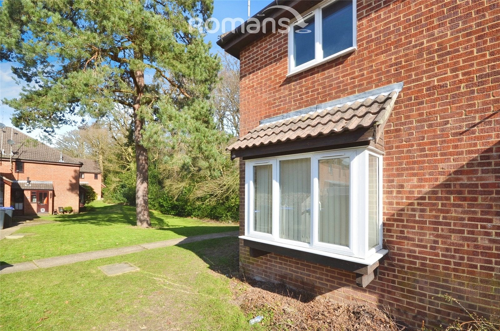 House Langtons Meadow in Farnham Royal
