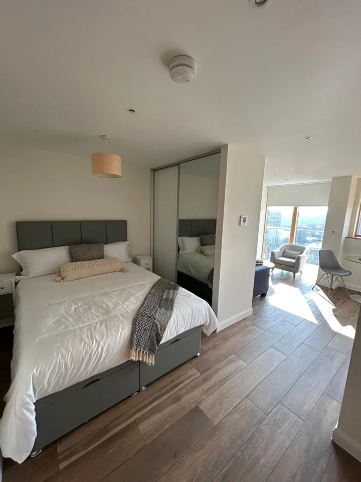 Flat Queen Street in Maidenhead
