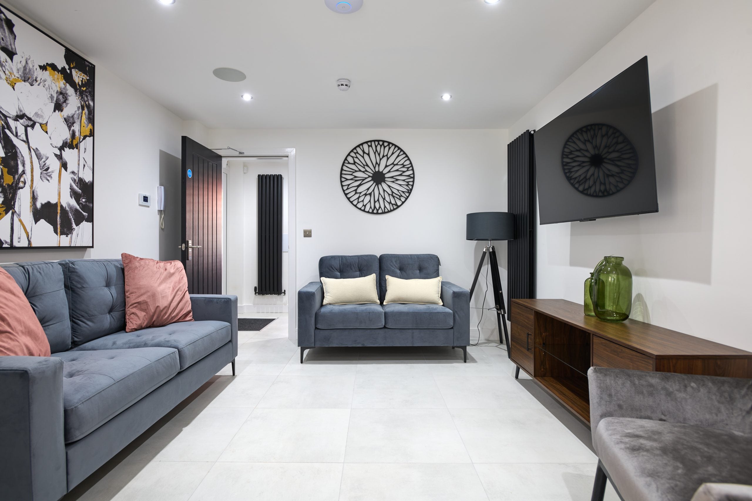 Room South Parade in Lincoln