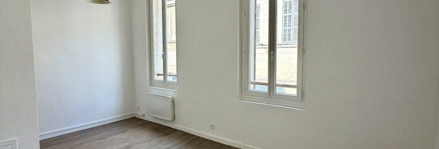 Flat Rue Ferrari in Marseille