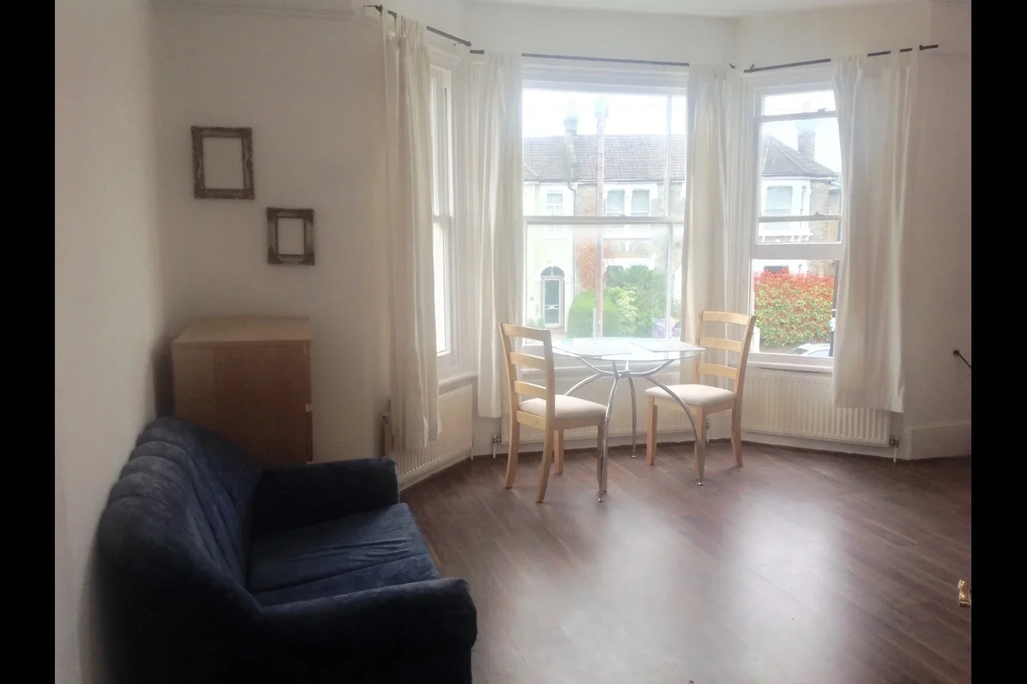 Flat Tankerville Road in Greater London