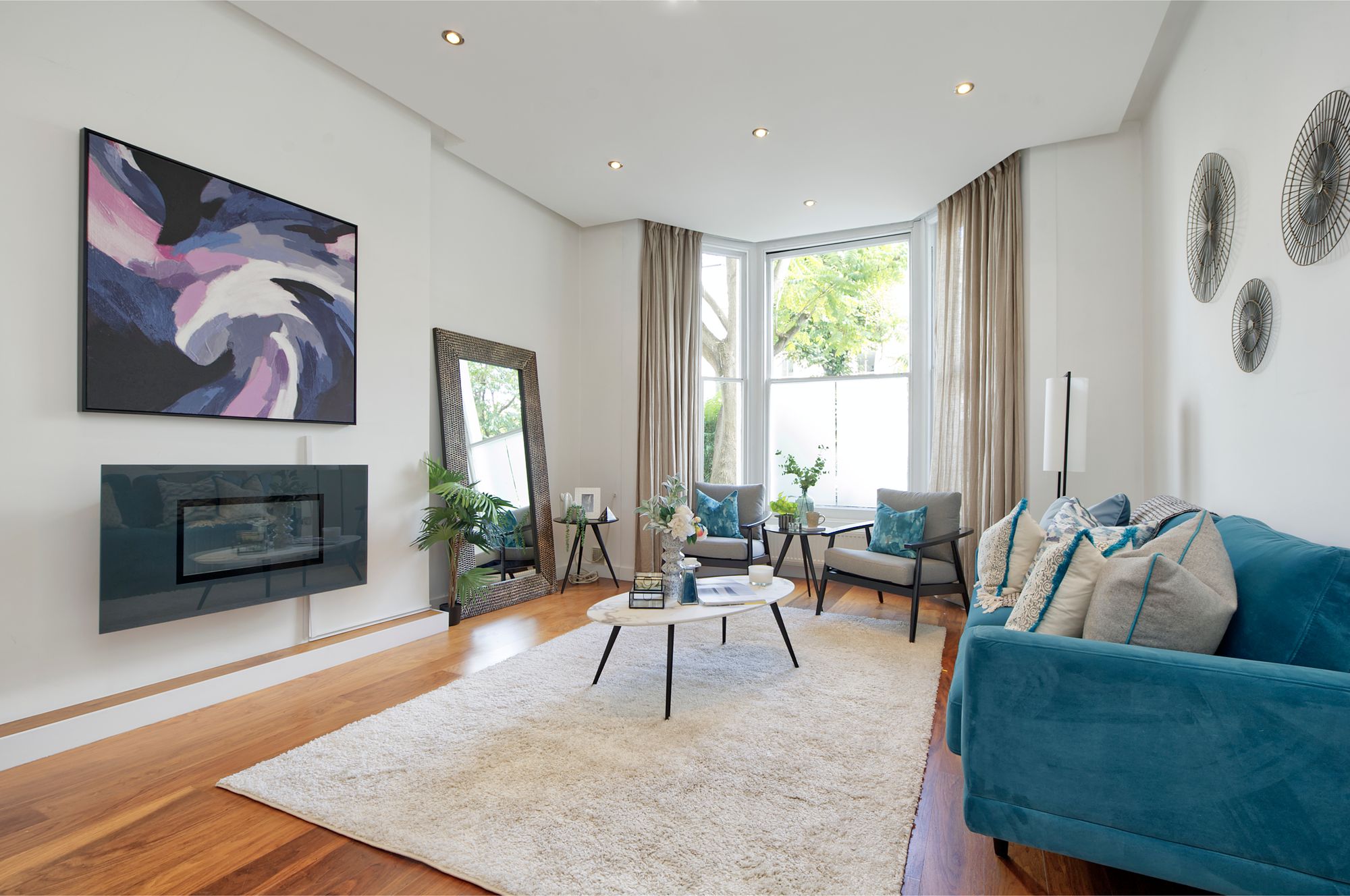 Flat Fellows Road in Greater London