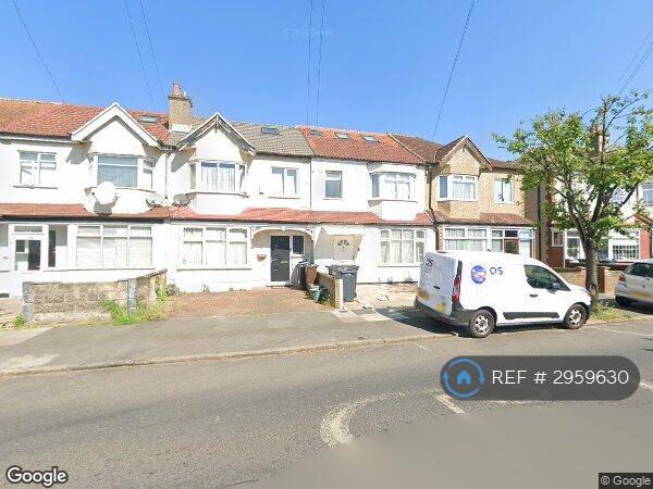 Flat Manor Road in Greater London