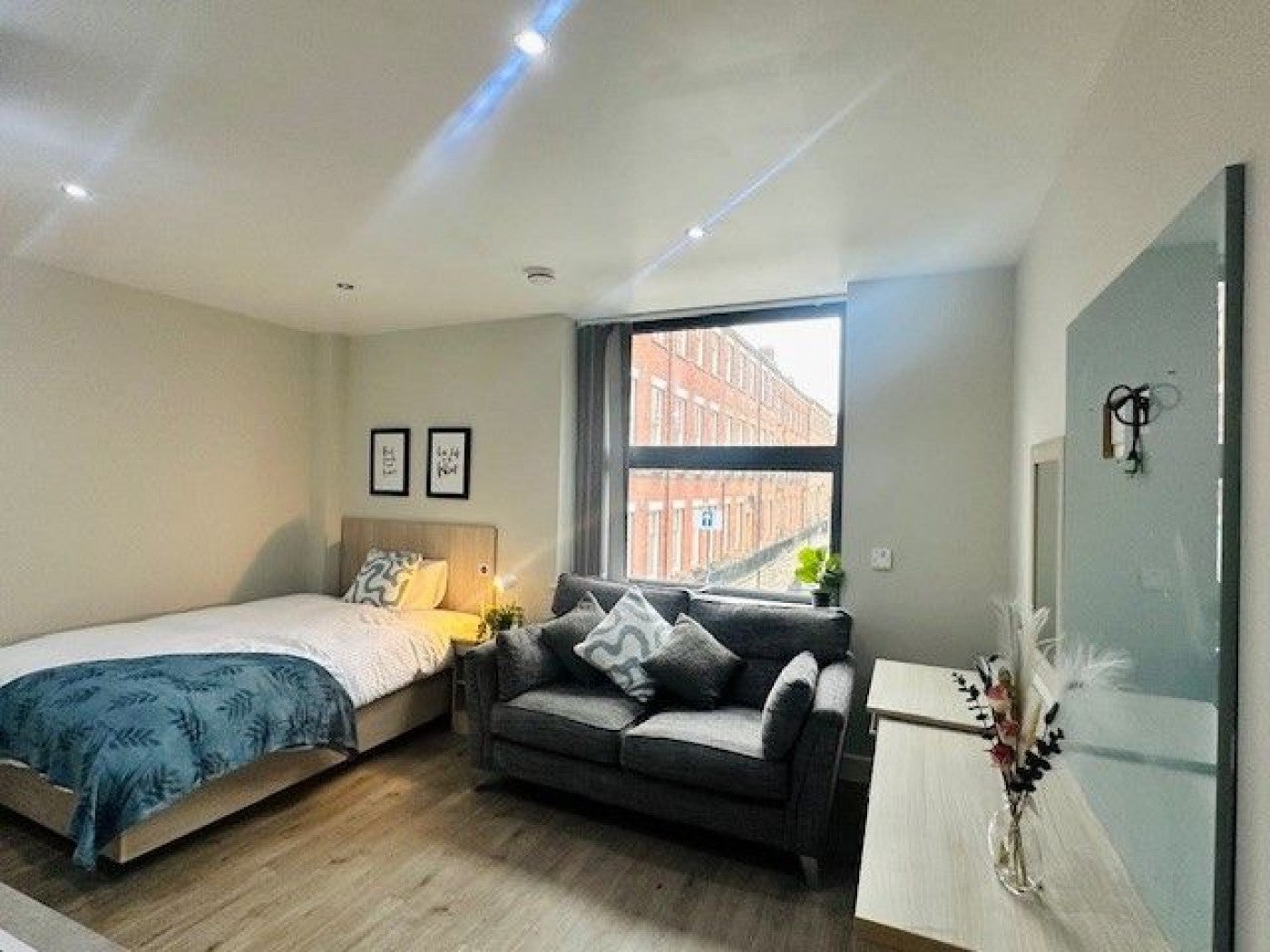 Flat Winckley Square in Preston