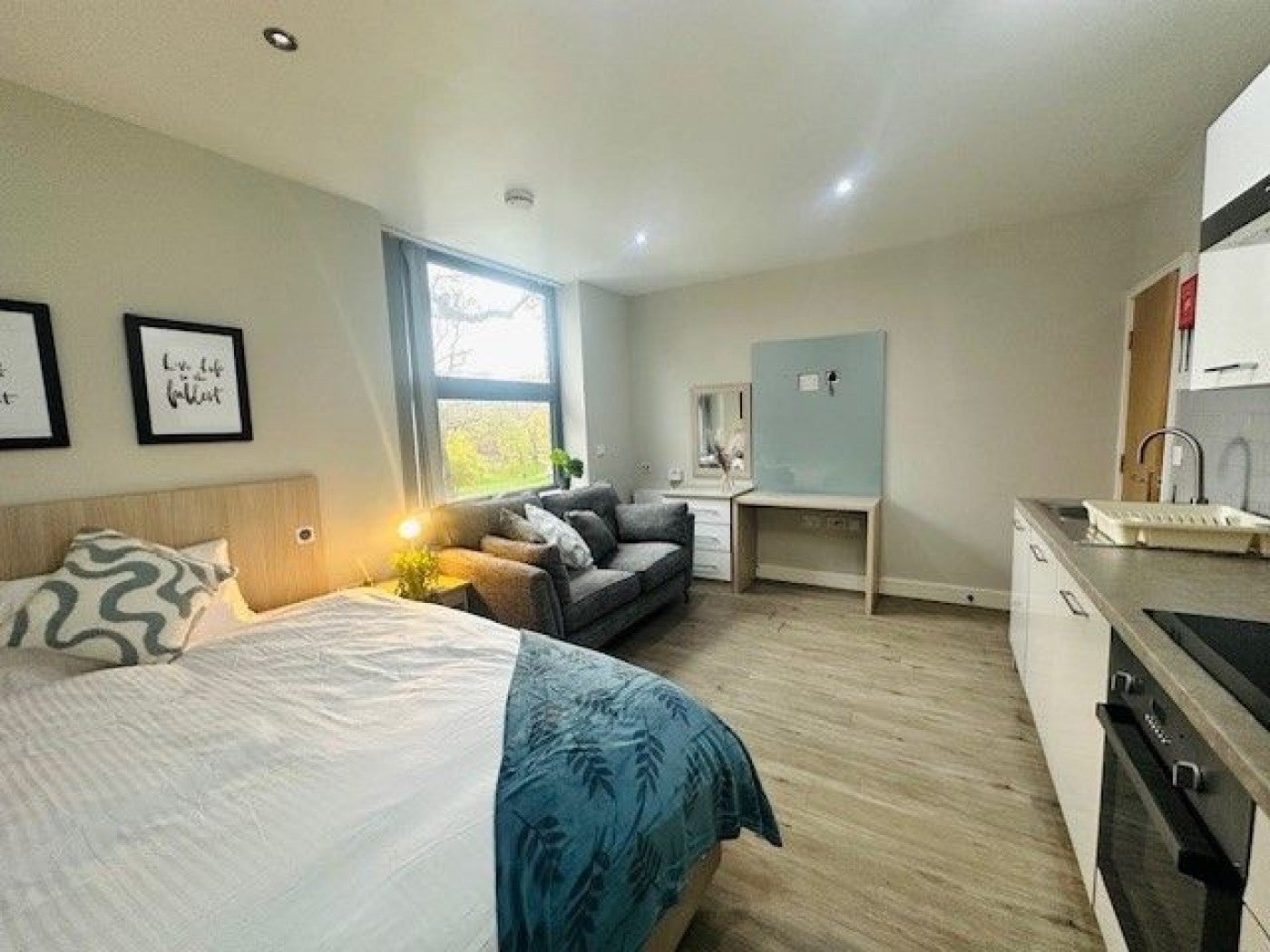 Flat Winckley Square in Preston