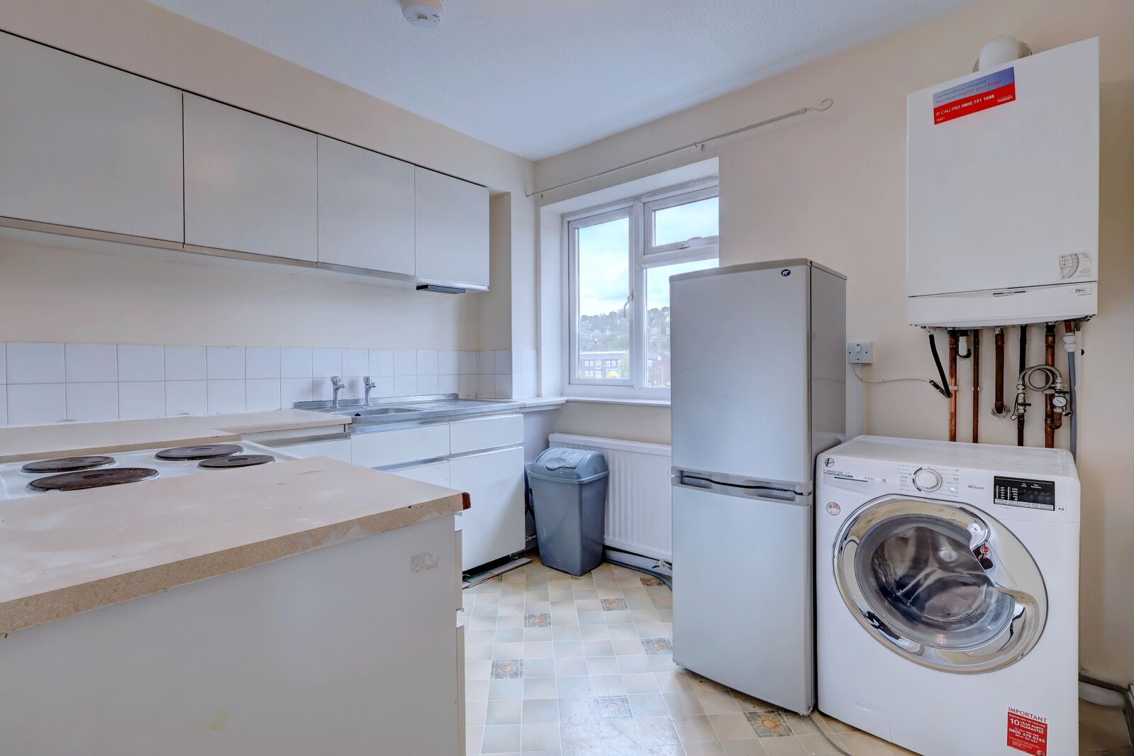 Flat Desborough Avenue in High Wycombe