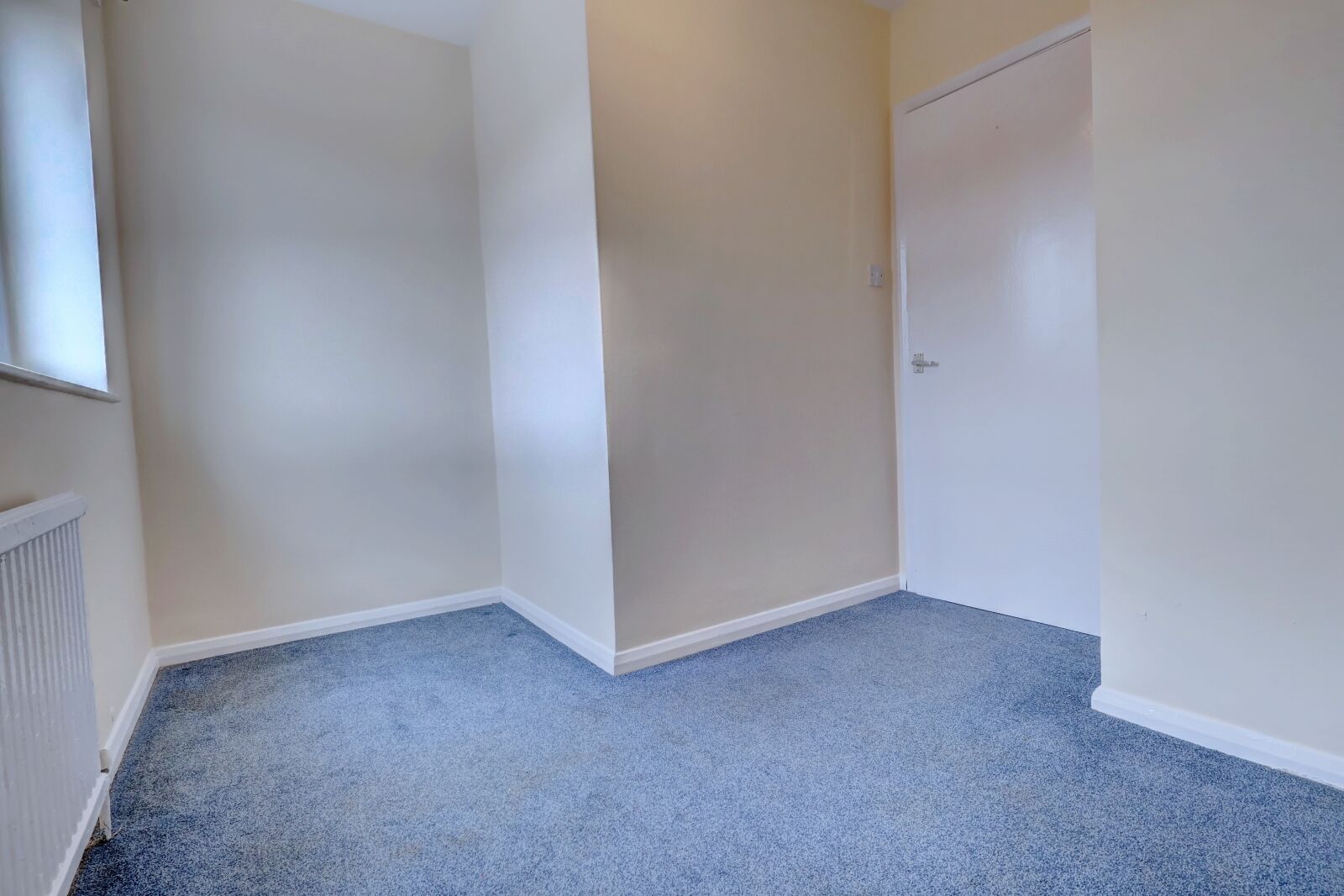 Flat Desborough Avenue in High Wycombe