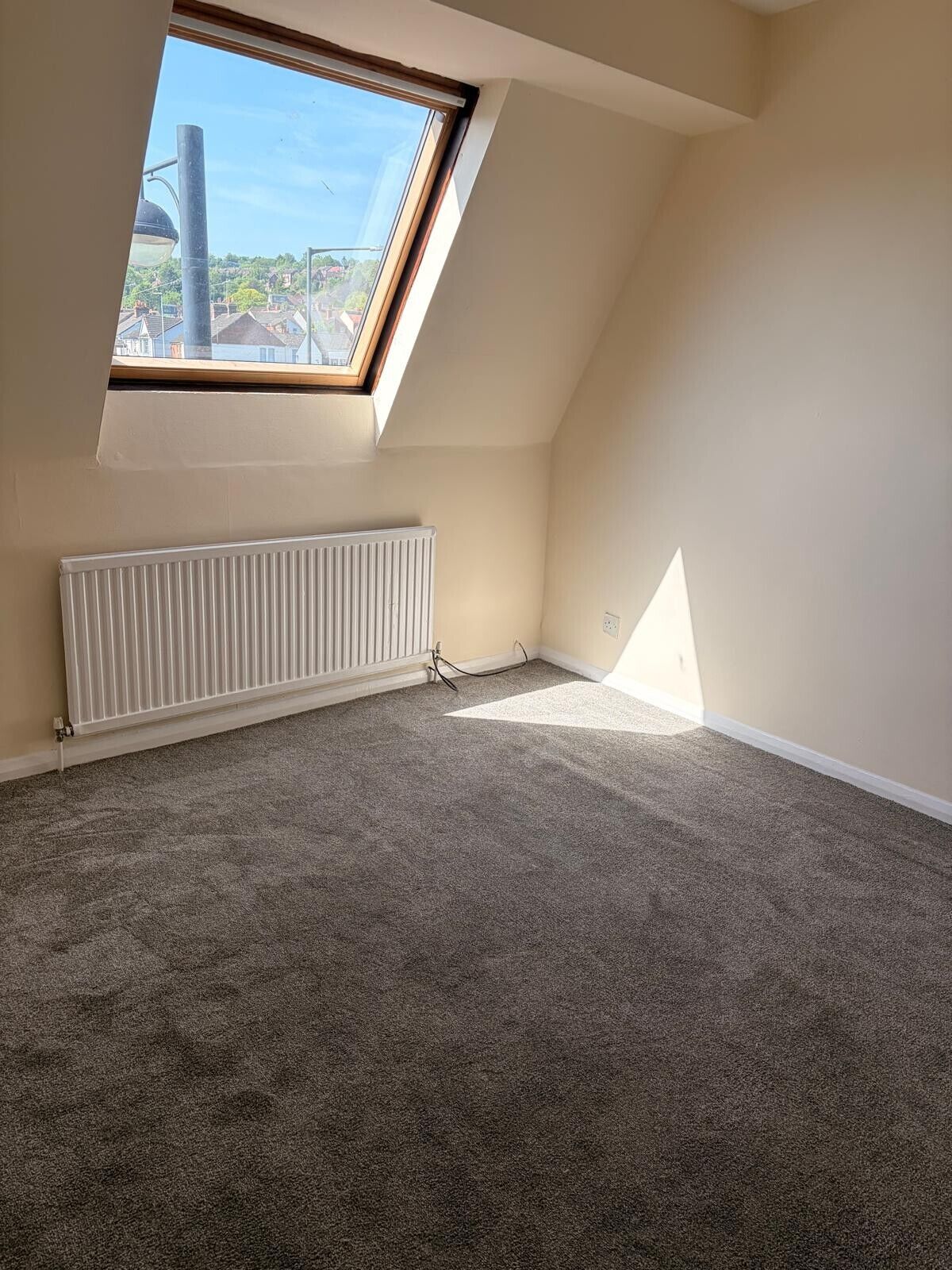 Flat Desborough Avenue in High Wycombe