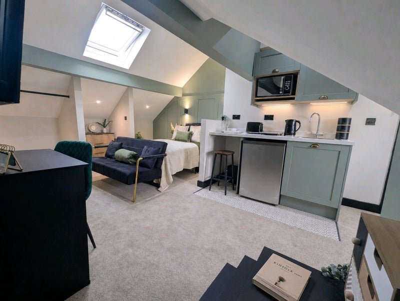 Room Emberton Street in Newcastle-under-Lyme