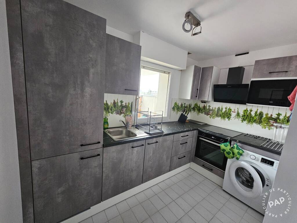 Room Rue Père André Jarlan in Évry