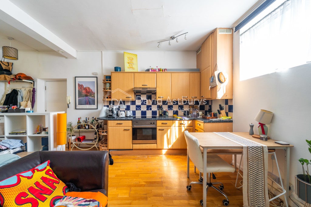 Flat Hampshire Street in Greater London
