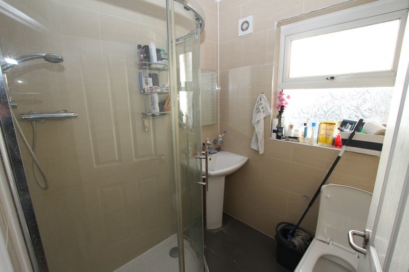 Room Third Avenue in Greater London