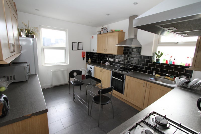 Room Third Avenue in Greater London