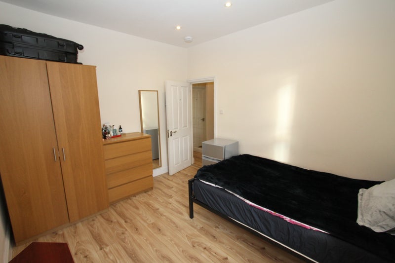Room Third Avenue in Greater London