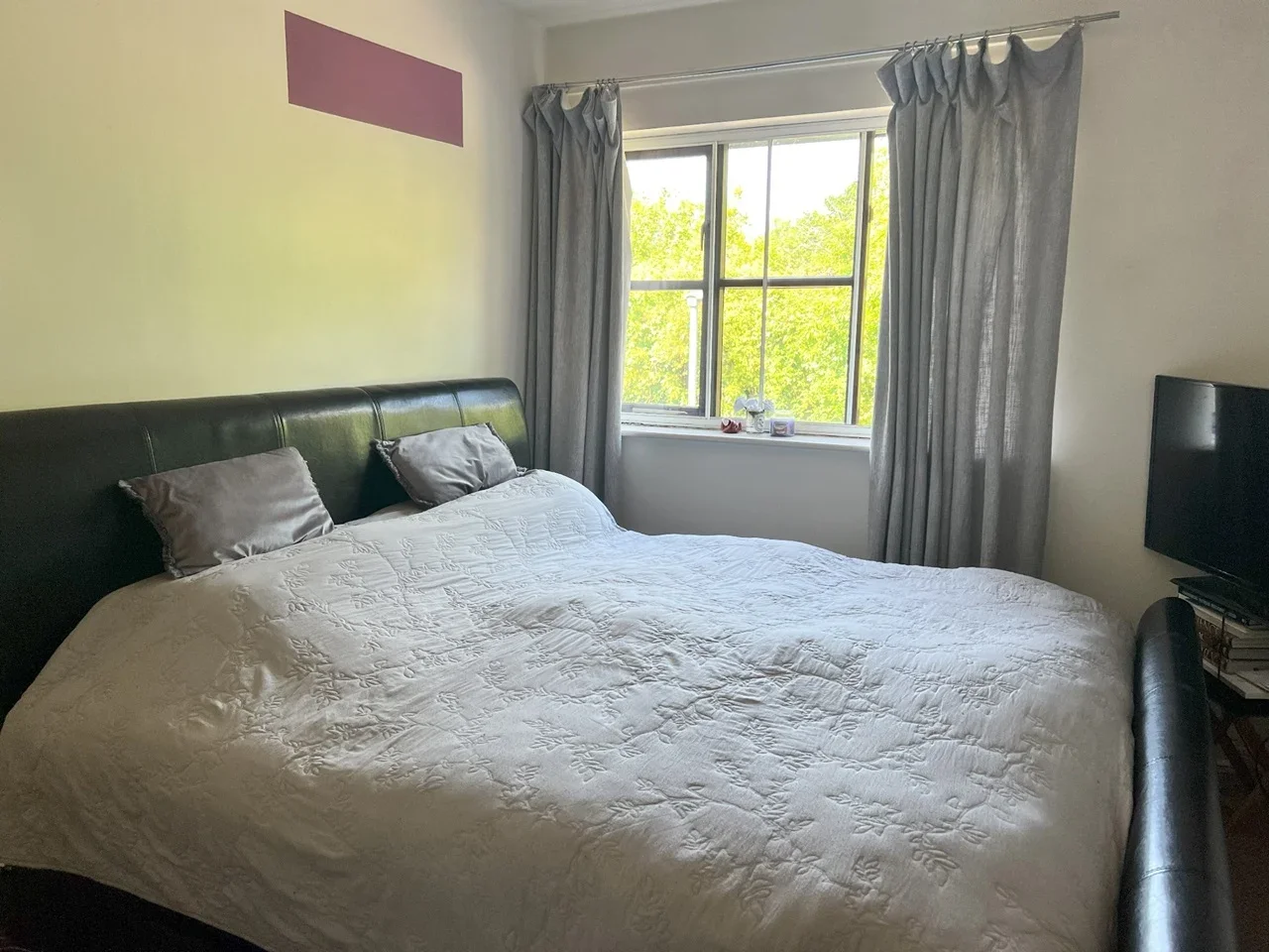 Flat Osprey Close in Hertsmere