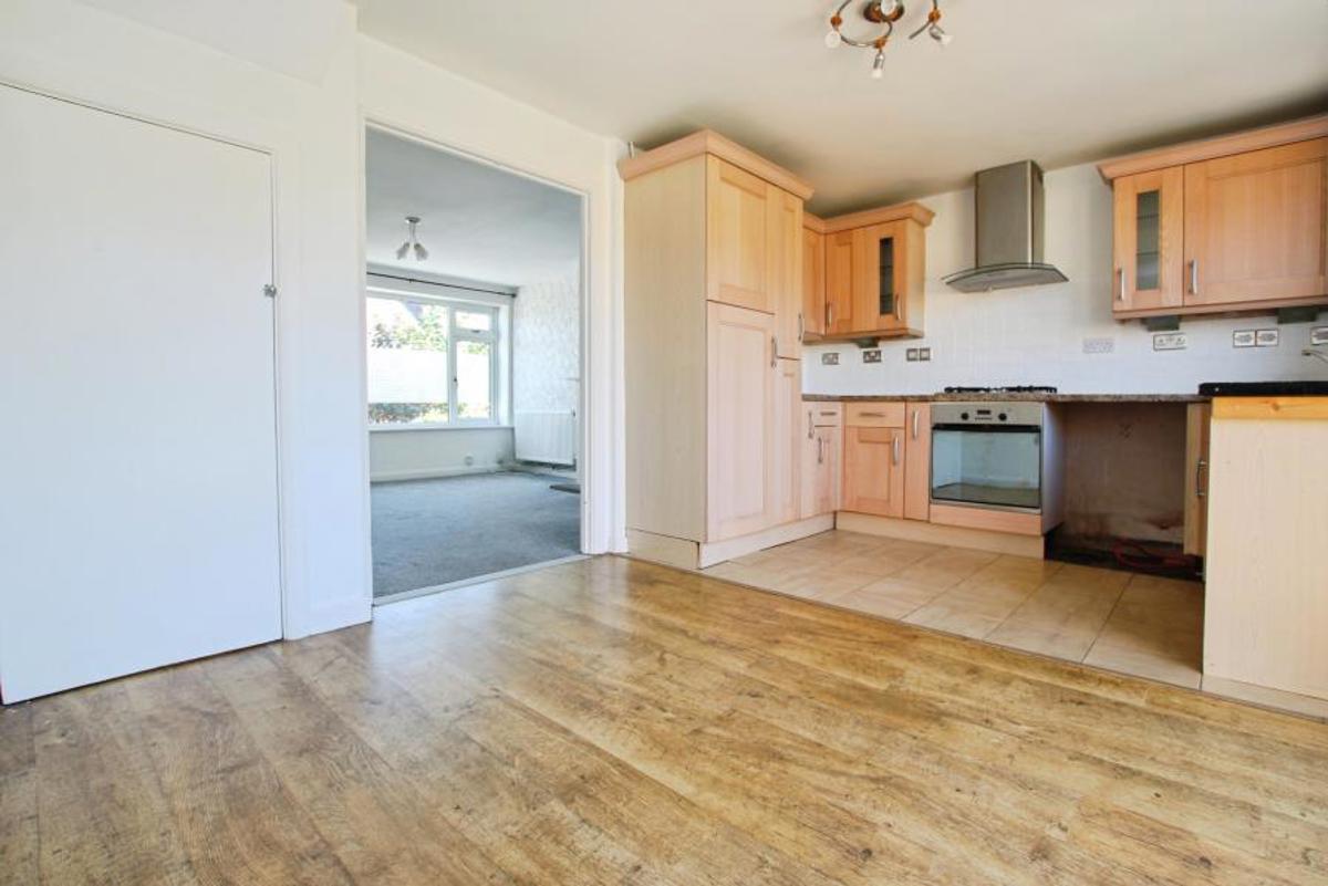 House Wrington Close in Bristol