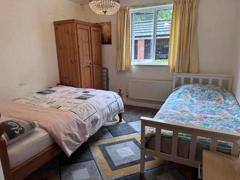 Room Clos Dewi Sant in Cardiff
