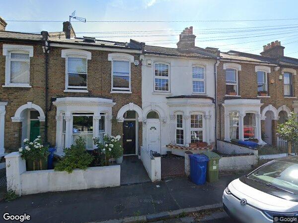 Room Ivanhoe Road in Greater London